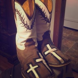 Tin Haul brand youth cowboy boots size 3.